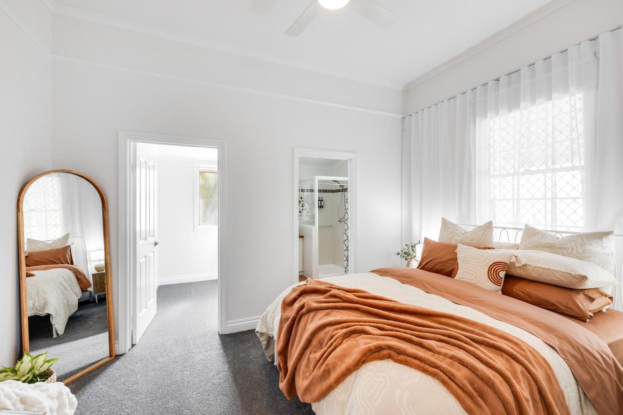 טוומבה Jacaranda Cottage - Family & Pet Friendly מראה חיצוני תמונה