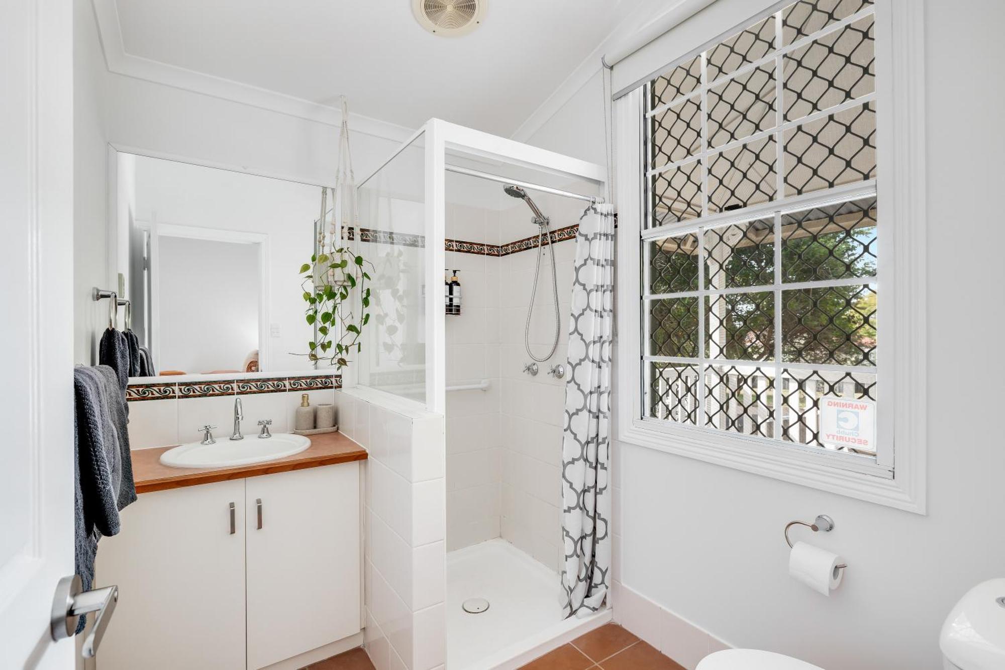 טוומבה Jacaranda Cottage - Family & Pet Friendly מראה חיצוני תמונה