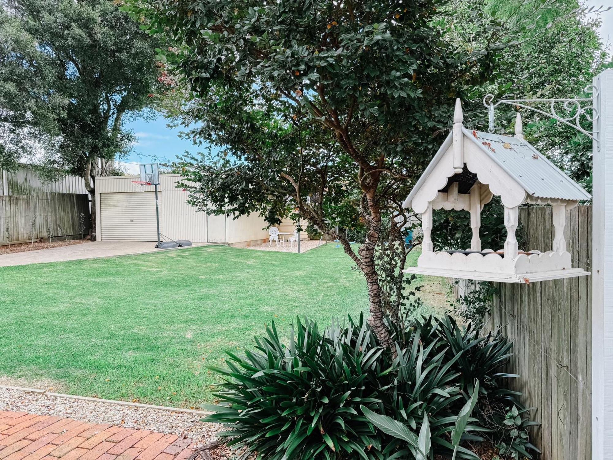 טוומבה Jacaranda Cottage - Family & Pet Friendly מראה חיצוני תמונה